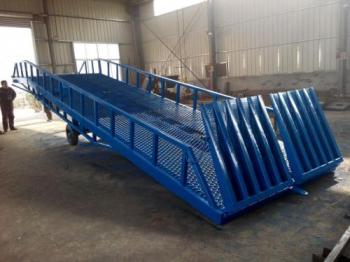 登車橋8（登車橋廠家直銷）